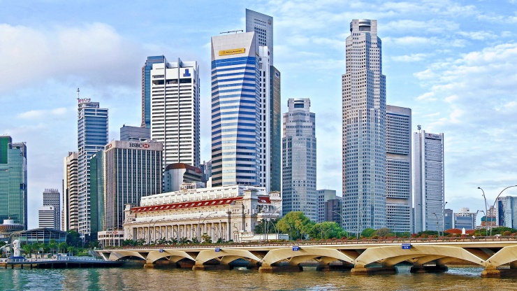 Skyline des Civic District in Singapur bei Tag