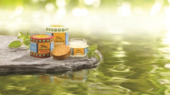 Product shot of Tiger Balm ointment products