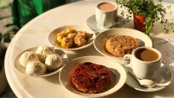 Cơm Char Siew (xá xíu), Xôi  gà, Xíu mại và Char Siew Pau (bánh bao nhân thịt xá xíu) tại Chin Sin Huan Café at Jalan Besar