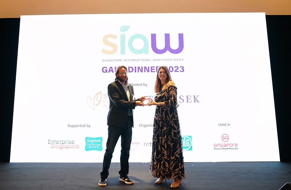 Award presentation at the SIAW 2023 Gala Dinner