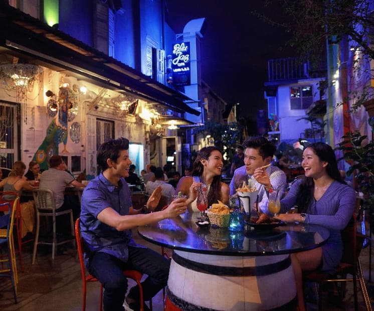 Street vibes and Live Music