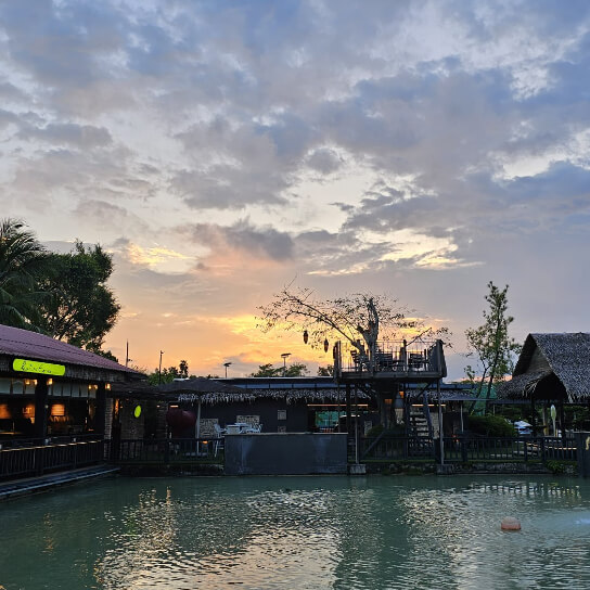 Bistro By Gardenasia