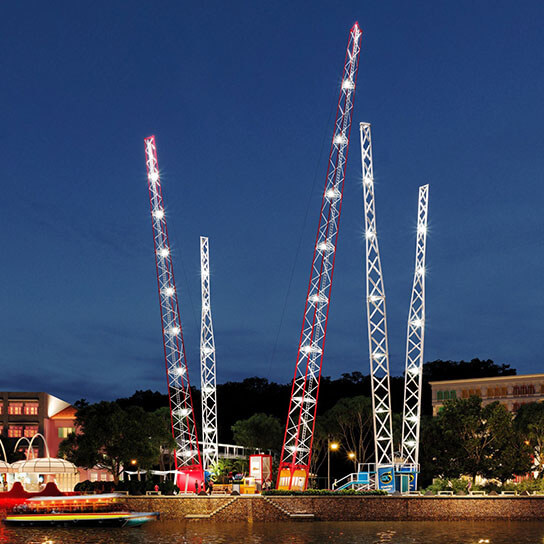Thrill ride experiences in Slingshot at Singapore's city centre