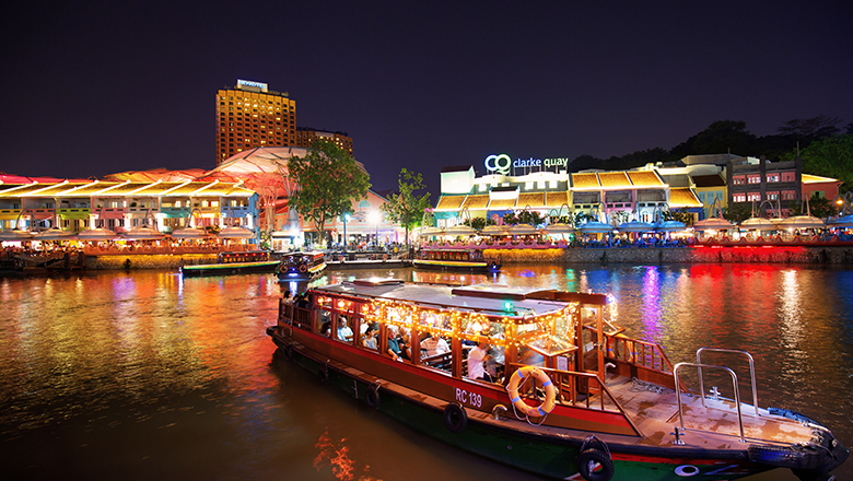Singapore cruise river at Clarke Quay