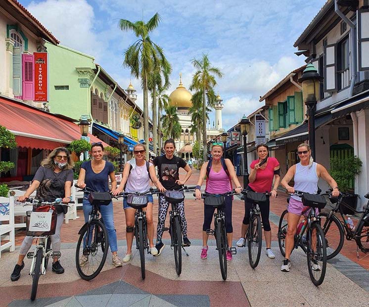 Girls gang on Bicycle tour