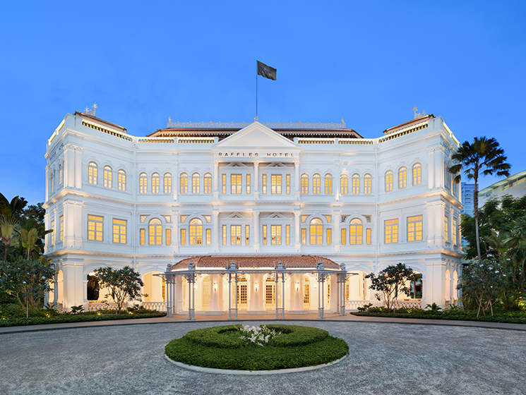 Iconic Raffles hotel in Singapore