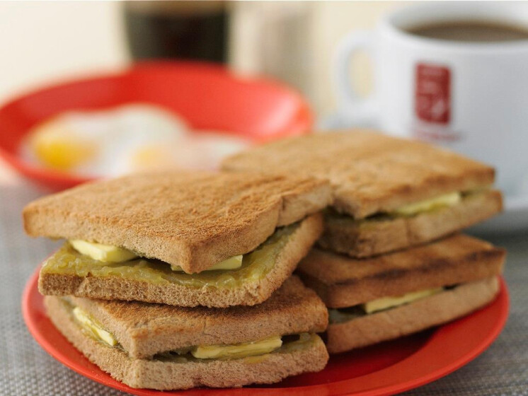 Singaporean Breakfast at 'Ya Kun Kaya Toast'