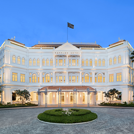 Iconic Raffles hotel in Singapore