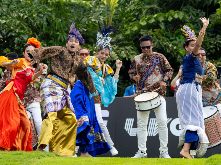 Live peformance at the LIV Golf event in Singapore.