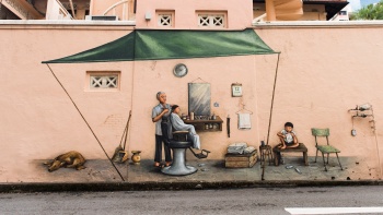 Wandgemälde „Barber“ von Yip Yew Chong auf der Everton Road