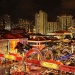 Dekoration für das Chinesische Neujahrsfest an einer Chinatown-Kreuzung aus der Vogelperspektive
