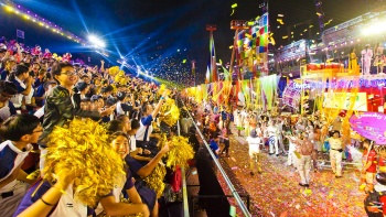 Das große Finale der Chingay Parade Singapur