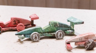 Bauen Sie Ihren eigenen Rennwagen aus Schokolade