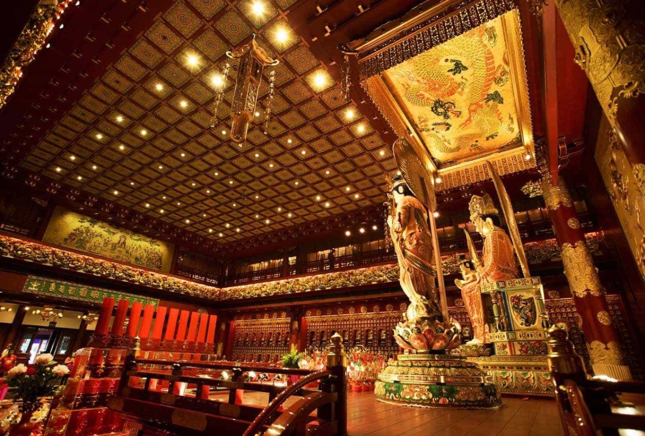 Buddha Tooth Relic Temple Inside