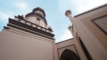 Außenansicht der Hajjah Fatimah Moschee