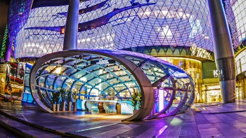 Außenbereich des ION Orchard im Orchard Singapore