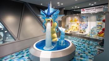 Gyrados-Fotopunkt im Pokémon Centre Singapore im Jewel Changi Airport