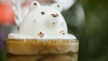D Latte art of a bear at Chock Full of Beans, a café at Changi 