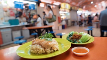 A plate of chicken rice from Tian Tian Hainanese Chicken Rice.