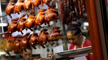 Foto depan kedai Liao Fan Hong Kong Soya Sauce Chicken Rice Noodle