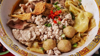 Semangkuk bak chor mee super lezat di Hill Street Tai Hwa Pork Noodle