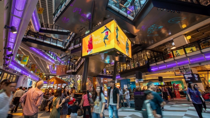 Interior Tree of Life di Funan Mall