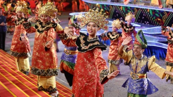 Pertunjukan budaya Melayu di Chingay Parade