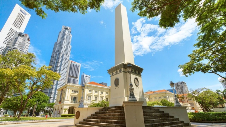 Struktur Dalhousie Obelisk di Civic District Singapura