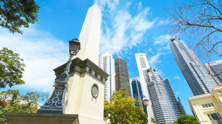 Struktur Dalhousie Obelisk di Civic District Singapura