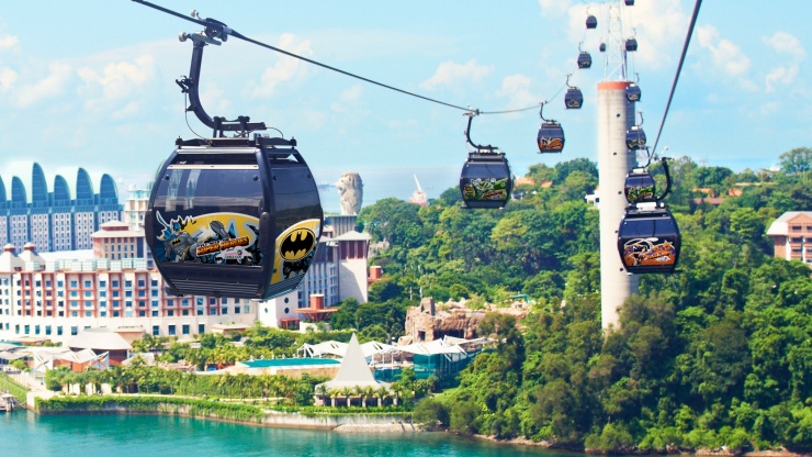 Lewatkan malam yang unik dengan menikmati panorama memukau dari kereta gantung di Mount Faber Singapore.