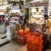 Bagian depan kedai di pasar basah Tekka Centre