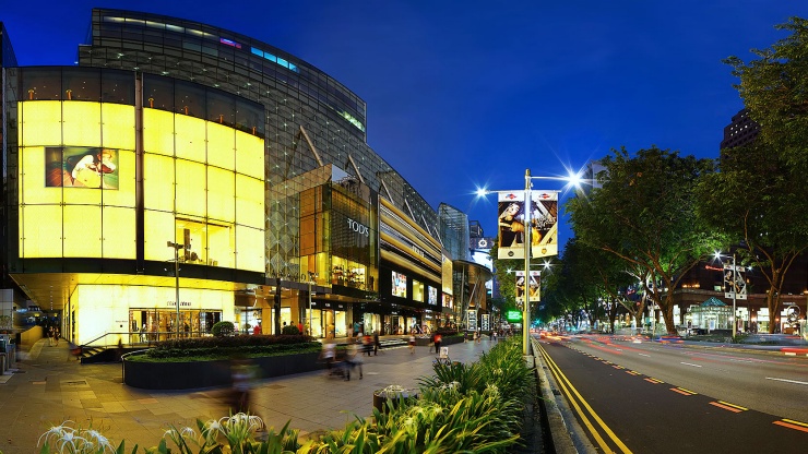 Foto pusat perbelanjaan di Orchard Road secara menyeluruh