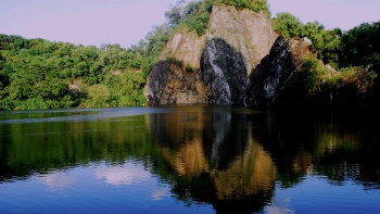 ブキ・ティマ自然保護区のハインドヒード採石場の全景