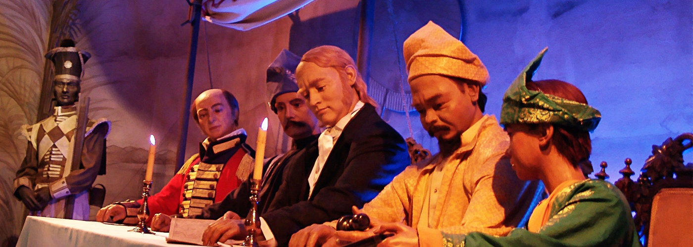 スタンフォード・ラッフルズ卿、テメンゴン・アブドル・ラーマン、ジョホールのサルタン・フセイン・シャーの蝋人形展示 