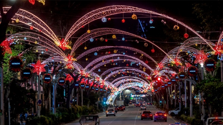 멋진 거리에서의 크리스마스 2021 - 사진: ORBA
