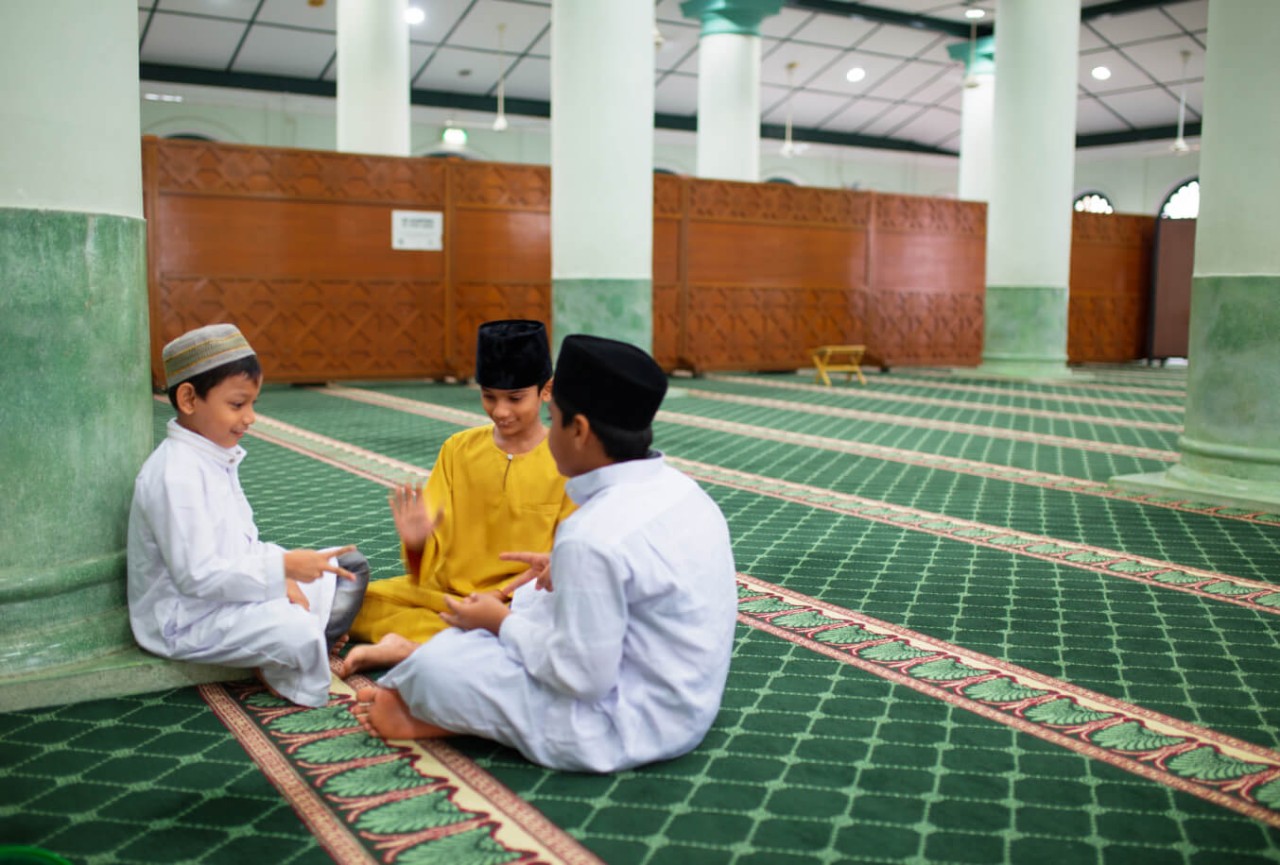 Children's Praying Inside Masjid Jamae