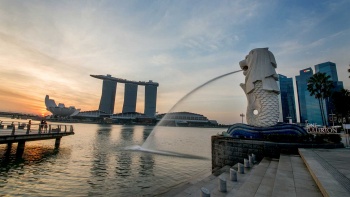 : Merlion against the Marina Bay Sands<sup>®</sup>