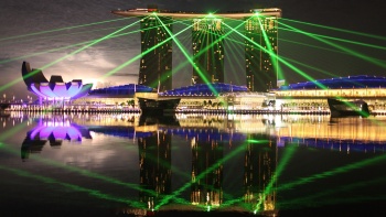 Wonder Full light and water show at Marina Bay Sands<sup>®</sup>. 