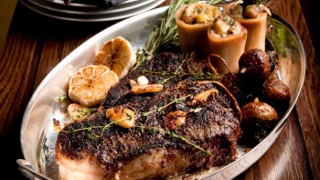 สเต๊กย่างที่ร้าน CUT by Wolfgang Puck