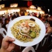 ผัดหมี่ฮกเกี้ยนกุ้งที่ Gluttons By The Bay — Makansutra