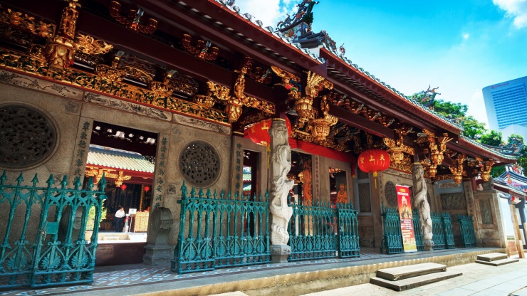 รายละเอียดของสถาปัตยกรรมด้านในที่งดงามของวัด Thian Hock Keng Temple
