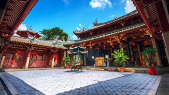 สนามหญ้าในวัด Thian Hock Keng Temple