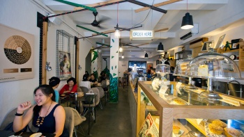 ด้านในคาเฟ่ในย่าน Tiong Bahru