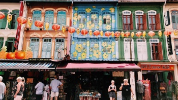 ตึกแถวริมถนน Pagoda Street ย่าน Chinatown