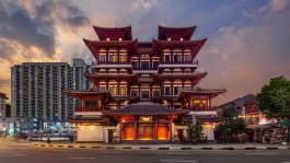Chùa Răng Phật vào giờ vàng