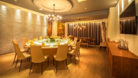 Góc rộng của không gian bên trong Putien (Kitchener Road)