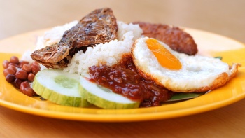 Một đĩa Nasi Lemak