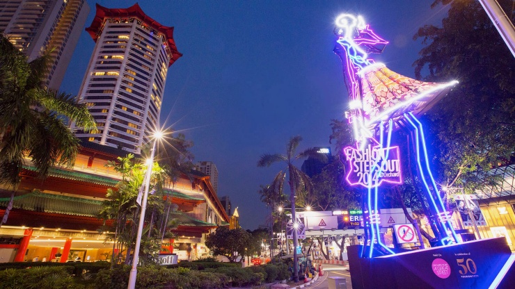 Hãy ngóng chờ hàng loạt các bộ sưu tập mới của các thương hiệu quốc tế, các sự kiện sôi động và khuyến mãi hấp dẫn tại sự kiện thời trang Fashion Steps Out @ Orchard.