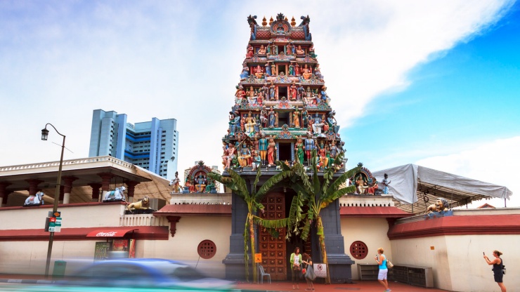Những chi tiết trang trí được xây dựng và trau chuốt công phu của Đền thờ Sri Mariamman khiến nơi đây trở thành một tuyệt tác để chiêm ngưỡng.